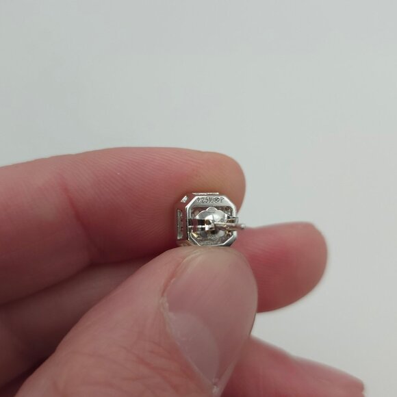 Sterling Silver Well Cut Cubic Zirconia Stud Earrings A267 - Picture 6 of 8